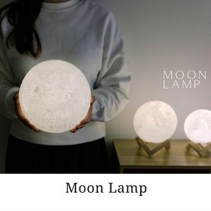 Mono Living. Moon Light.